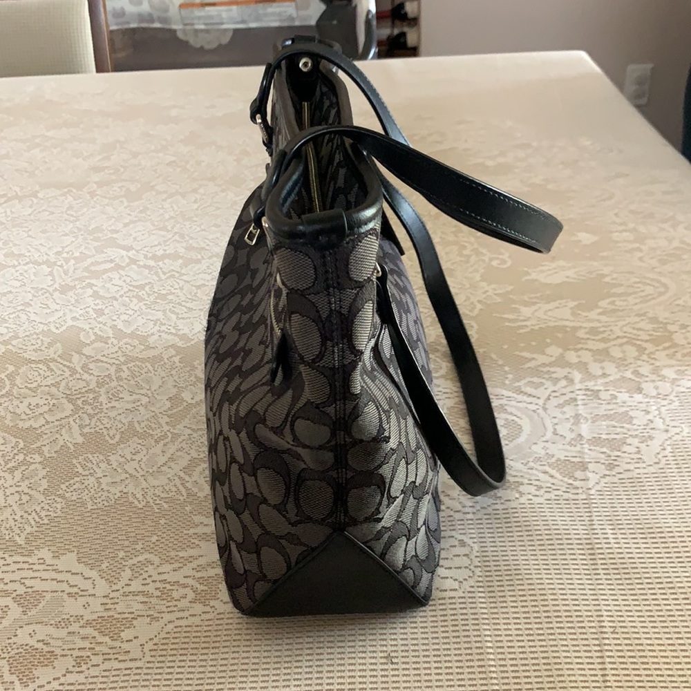 Final - Authentic Coach Medium Tote - image 7